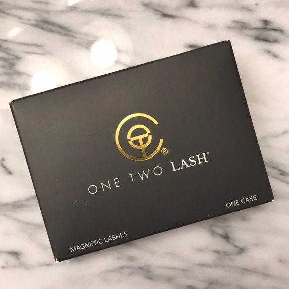 One Two Cosmetics Other - One Two Cosmetics - Magnetic Lashes / Eyelashes